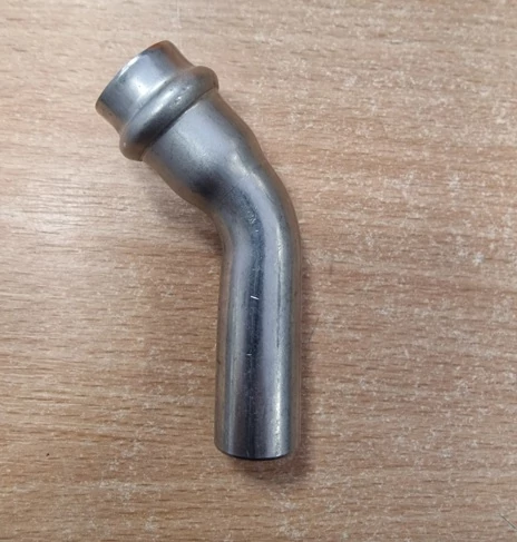 Steel-Inox press ív, 45°, 1 tokos, 18mm